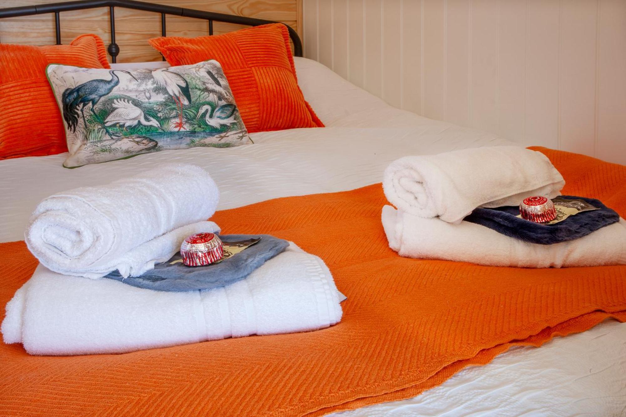 Appin Holiday Homes -Caravans, Lodges, Shepherds Hut And Train Carriage Stays Exterior foto